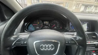 Audi Q7 2012, автомобиль марки AUDI модель Q7 2012 г.в., VIN-номер WAUZZZ4L7DD004337. Ознакомление с документами об имуществе и о торгах осуществляется в период приема заявок в рабочие дни с 11.00 ч. до 18.00 ч. (время местное) по адресу: г. Красноярск, ул. Маерчака, д. 8 стр. 9, оф. 422 по…