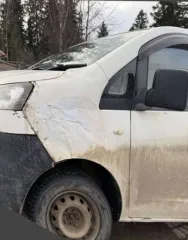Nissan NV200 Vanette 2012 года, белый цвет. Двигатель HR16, мощность 109 л.с. (81.75 кВт), объем 1597 см³. Кузов № VM20025773, экологический класс 4. Максимальная масса 1925 кг, масса без нагрузки 1250 кг. Произведен в Японии.