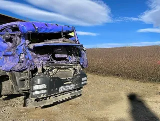 Грузовой самосвал Hovo ZZ3407S3567D 2014 года выпуска, в нерабочем состоянии. Идентификационный номер (VIN) LZZ5DYSCXEA786410, модель, № двигателя D103840 140207038127, шасси (рама) № ZZ5DYSCXEA786410, цвет кузова синий, рабочий объём 9726 куб. см., мощность двигателя 373 л. с. 274,3 кВт, тип…