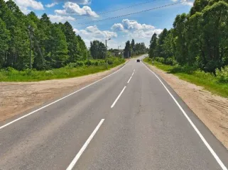 Дом 60,4 кв.м и земельный участок 1619 кв.м в Брянской области. Жилой дом, площадью: 60,4 кв.м., с кадастровым номером: 32:30:0030501:425, расположенный на земельном участке, площадью: 1 619 кв.м., с кадастровым номером: 32:30:0030501:401. Адрес: Российская Федерация, городской округ город Клинцы…