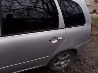 Lada Kalina 2012 года, 82 л.с., пробег 300000 км. VIN XTA111730C0242440, госномер С863КО40, цвет кузова серебристый, рабочий объем двигателя 1 596 куб.см.