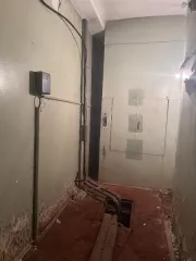 Нежилое помещение площадью 353,2 кв.м. Кадастровый номер: 66:61:0210005:1559 Адрес: Свердловская область, г. Серов, ул. Заславского, д. 15/6, нежилое помещение № 4, номера отдельных комнат по плану: цоколь - №№ 28-34, №№ 36-48 Нежилое помещение площадью 353,2 кв.м. Кадастровый номер…