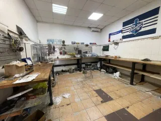 Нежилое помещение, общ.пл. 325,8 кв. м., кадастровый номер 25:28:050040:494, по адресу: Приморский край, г. Владивосток, в районе здания ул. Татарская, д. 5, бокс № 15 в ПГЛК «Катамаран».