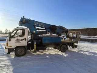 А/м спецназначения автовышка Hyundai E-Mighty VIN KMFGA17PPCC196492, год выпуска 2012, цвет: белый, гос. номер М 516 ХУ 38. Требуется ремонт ходовой части