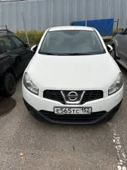 Nissan Qashqai 2011 года выпуска. VIN/номер кузова: SJNFAAJ10U2412572. Регистрационный знак: Е565ТС152. Для осмотра и согласования деталей звоните по телефону 8(996)0197194 в будни с 11:00 до 20:00.
