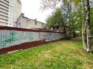 Здание по адресу: Санкт-Петербург, Краснопутиловская улица, дом 76, литера Б, площадью 139.2 кв.м, назначение: нежилое, наименование: гараж, этажность здания: 1, год ввода в эксплуатацию: 1973, кадастровый номер 78:14:0007547:3054. Право собственности подтверждается записью в Едином государственном…
