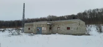 Земельный участок и нежилые помещения 233,2 кв.м Приморский край Земельный участок кадастровый номер 25:13:030209:1328 площадью 19822 кв.м категория земель: Земли населенных пунктов виды разрешенного использования: склады адрес местоположению: местоположение установлено относительно ориентира…