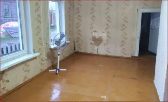 Дом 49,8 кв.м и земельный участок 943 кв.м в Кировской обл. Дом, площадью: 49,8кв.м., с кадастровым номером: 43:31:310096:22, расположенный на земельном участке, площадью: 943кв.м., с кадастровым номером: 43:31:310096:15. Адрес: Российская Федерация, Кировская область, р-н. Советский, г. Советск…