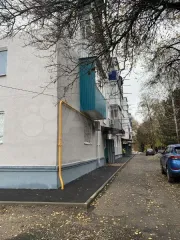 Квартира 42 кв.м, г. Кропоткин, ул. Краснодарская, д. 93, кв. 14. Кадастровый номер: 23:44:0206012:484. Обременение: залог, арест. Начальная цена 1 693 089,16 руб., задаток 16 931,00 руб., шаг аукциона 16 931,00 руб.