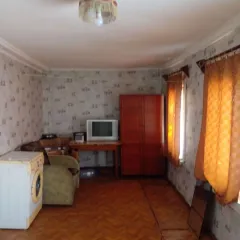 Жилой дом 44,2 кв.м и земельный участок 1000 кв.м, г. Улан-Удэ, Республика Бурятия. Жилой дом, дача, площадь: 44,2кв.м., кадастровый номер: 03:24:000000:10439, земельный участок, площадь: 1 000кв.м., кадастровый номер: 03:24:010631:187, расположенные по адресу: Республика Бурятия, г. Улан-Удэ, пер…