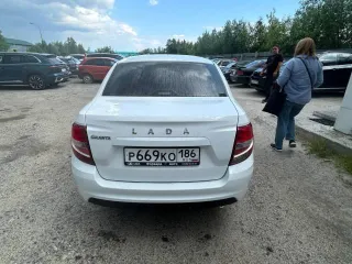 Lada Granta 2024 года, 90 лс, пробег 55094 км. Седан, цвет белый, госномер P669KO186, VIN XTA219070R1026951, ЭПТС 1643 01085512817, СТС 99 62 856358.
