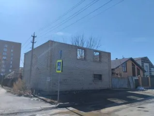 Объект незавершенного строительства, 282,4 кв.м, Оренбургская обл., г. Орск, ул. Богдана Хмельницкого, д. 47/5, кадастровый номер 56:43:0201021:1976 (проектируемое назначение – жилое), степень готовности объекта 43% (объект незавершенного строительства находится в собственности должника. Земельный…