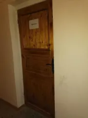 Помещение свободного назначения 21,32 кв. м Ставропольский край Объект аренды, площадь 21,32 кв. м., номер на поэтажном плане 1 этажа 10,12, адрес (местонахождение) объекта: Ставропольский край, р-н Новоселицкий, с Новоселицкое, ул Школьная, д 22 Требуется текущий ремонт Кадастровый номер объекта…