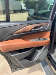 Cadillac Escalade 2020 года выпуска, VIN 1GYS47KJ4LR282326, цвет черный. Объем двигателя 6162 см³, мощность 313 кВт/425.6 л.с., экологический класс 6. Тип транспортного средства: легковой универсал, государственный регистрационный знак В469КА790.
