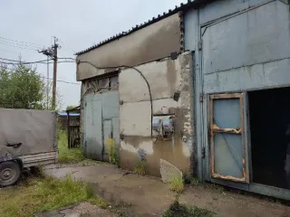 Склад бетонный, кадастровый номер: 86:11:0000000:1119, общей площадью 464,9 кв. м, с земельным участком КН 86:11:0501005:718, общей площадью 1382 кв. м, категория земель: земли населенных пунктов, Ханты-Мансийский автономный округ - Югра, г. Нижневартовск, пер. Клубный, д. 30. Материалы наружных…