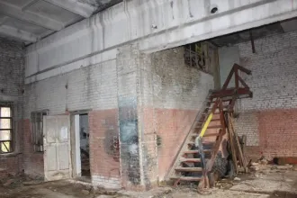 Шесть нежилых зданий общей площадью 1385,9 кв. м по адресу: Московская область, Спецлесхоз Учинский. Кадастровые номера: 50:13:0000000:20893, 50:13:0000000:20890, 50:13:0000000:20883, 50:13:0000000:20885, 50:13:0000000:20887, 50:13:0000000:20892. Общая площадь: 1385.9 кв. м. Количество этажей: 1…