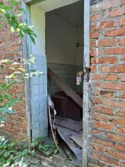 Детский сад 409,8 кв. м, литер: АА1А2аа1, кадастровый номер 23:06:1802001:559, кухня-прачечная 103,6 кв. м, литер: Бб, кадастровый номер 23:06:1802001:560, сарай 13,4 кв. м, литер: Г7, кадастровый номер 23:06:1802001:562, сарай 26,9 кв. м, литер: Г6, кадастровый номер 23:06:1802001:657, сарай с…