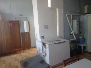 Здание ФАП 91,8 кв.м, земельный участок 1379 кв.м, регион: Пермский край. Назначение: нежилое, количество этажей: 1, в том числе подземных 0, стены – деревянные, площадью 91,8 кв.м. Кадастровый номер 81:05:1060001:389; категория земель: земли населенных пунктов, вид разрешенного использования: ФАП…