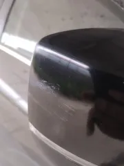 Mazda CX-5 2017 года выпуска. VIN: RUMKE5W7600007110. Автомобиль имеет различные сколы, царапины, вмятины. Повреждено лобовое стекло, есть скол размером с пятирублевую монету. Порвана пластиковая защита днища. Присутствует стук в подвеске, стук подшипников в колесах, стук в ходовой части. Машина 2…