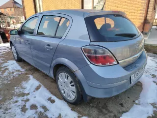 Автомобиль легковой Opel Astra, 2007 г.в., серый, VIN: W0L0AHL4882015896, ГРЗ C136PH150.