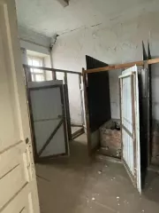 Административное помещение, назначение: нежилое, площадь: 260,8 кв. м, этаж №1, подвал, кадастровый номер: 68:29:0313007:226. Адрес: Российская Федерация, Тамбовская область, город Тамбов, улица Кавалерийская, дом 17, № 4.