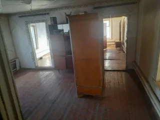 Квартира 49,8 кв.м., 1-комн.; жилое помещение 49,8 кв.м., Саратовская область, р-н Самойловский, с Благовещенка, ул Ленина, д 105, кв 1, кадастровый номер: 64:31:000000:3515