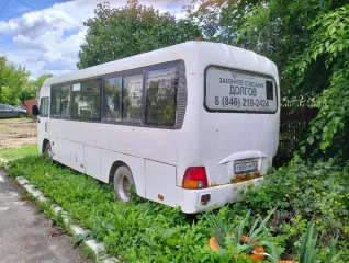 Hyundai HD LWB County 2010. Микроавтобус Хендэ HD LWB County. Год выпуска: 2010. Расположение руля: левый руль. Объем двигателя: 3907 куб. см. Мощность: 145 л. с. Тип двигателя: Дизельный. Неисправности: двигатель, коробка передач, подвеска транспортного средства в неисправном состоянии, имеются…