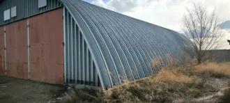 База в Астраханской области, с. Черный Яр, ул. Костякова, д. 9: земельный участок 33499 кв.м и строения. Состав: земельный участок с кадастровым номером 30:11:130201:106 площадью 33499 кв.м; арочное сооружение Ангар, 386 с кадастровым номером 30:11:130201:4074 площадью 491,8 кв.м; благоустройство…