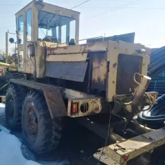 Автогрейдер ДЗ-122-А1, заводской № машины (рамы) 1209531, номер двигателя 175134, год выпуска 1993, цвет желтый, паспорт самоходной машины АА№195738 от 07.04.1997г.