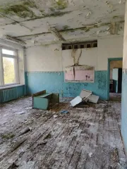 Бывшая школа 1669.2 кв.м, Липецкая область, Измалковский муниципальный округ, деревня Ясенок, улица Советская, дом 8. Имущественный комплекс состоит из: нежилого здания школы общей площадью 1439.3 кв.м, нежилого здания "гараж" общей площадью 103 кв.м, нежилого здания "котельная" общей площадью 127…