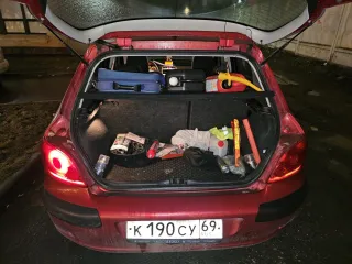 Peugeot 307 2006 Легковой автомобиль хэтчбек VIN VF33CNFUL84785557 Год выпуска 2006 Кузов VF33CNFUL84785557 Модель двигателя NFU10FX6NPSA 3076207 Цвет Красный Тип двигателя Бензиновый Мощность 109 л.с. 80 кВт Объем 1587 куб. см ПТС 51 УТ 730469 СТС 99 42 948972