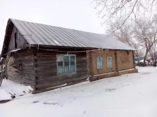 ¼ доля в праве на жилой дом. Кадастровый номер: 22:27:011301:316. Вид собственности: общая долевая. Адрес: Алтайский край, Мамонтовский район, с. Украинка, ул. Октябрьская, дом 34. Назначение: жилое. Площадь: 86,8 кв.м., площадь у должника: 21,7 кв.м. ¼ доля в праве на земельный участок…