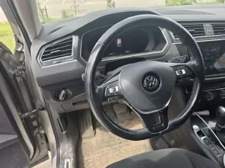 Volkswagen Tiguan 2017; год выпуска – 2017; идентификационный номер (VIN): XW8ZZZ5NZJG208879.