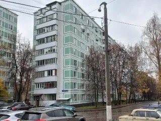 Жилое помещение, 62,6 кв. м, г. Москва, ул. Красного Маяка, д. 13А, корп. 4, кв. 111 (Этаж №1), общей площадью 62,6 кв. м, кадастровый номер: 77:05:0007006:4107. Вид жилого помещения: Жилое. Общая площадь: 62.6.