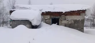 Здание нежилое, 121,4 кв.м, к/н 42:12:0105004:180, адрес: Кемеровская обл., Таштагольский р-н, пгт. Темиртау, ул. Центральная, д. 5а