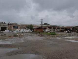 Здание, 2830.4 кв.м, Кемеровская область. Здание общей площадью 2830,40 кв.м, расположенное по адресу: пер. Инициативный, 14 а. Кадастровый номер: 42:24:0301008:168. Количество подземных этажей: общая площадь: 2830.4, этажей: 1.