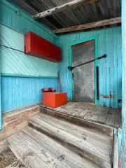 Нежилое 1-этажное здание, магазин, с кадастровым номером 10:11:0000000:2600, общей площадью 62,7 кв.м., расположенное по адресу: Республика Карелия, р-н. Беломорский, д. Летний-2, д. б/н (далее – Здание), а также земельный участок с кадастровым номером 10:11:0050501:5, площадью 294 кв.м, на котором…