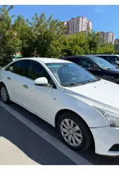 Chevrolet Cruze 2011, автомобиль марки CHEVROLET модель Cruze 2011 г.в., VIN номер XUFJA696JB3016597. Ознакомление с имуществом производится по адресу: Республика Татарстан, г. Казань, д 34Б, с момента публикации сообщения о продаже имущества и до окончания приема заявок по предварительной записи…
