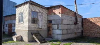 Имущественный комплекс: объект незавершенного строительства, назначение: нежилое, общей площадью 928,1 кв.м.; здание конторы, назначение: нежилое, общей площадью 123,4 кв.м.; часть здания-котельная, назначение: нежилое, общей площадью 6,5 кв.м.; здание БРУ, назначение: нежилое, общей площадью 59,8…