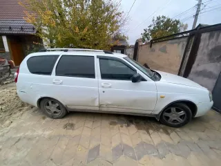Легковой автомобиль, марка: ВАЗ, модель: LADA Priora, год изготовления: 2010, цвет: Белый, VIN: XTA217130А00116482, г/н: В701НР161, разрешенная максимальная масса 1593 кг, масса без нагрузки 1110 кг