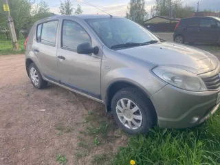 Автомобиль марки Renault модель SR 2011 г.в. VIN номер X7LBSRB1HBH402632 Список повреждений и техническое состояние: АКБ заменена в 2024г, по кузову имеются ржавчины. Необходимые ремонт: Замена масла в двигателе, замена салонного и масляного фильтров, Замена ГРМ. Авто на ходу