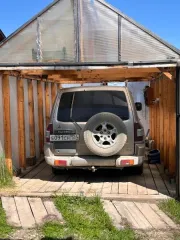 Mitsubishi pajero 3.5, 2000. Легковой автомобиль MITSUBISHI PAJERO 3.5, 2000 г.в., г/н Е091СН124, VIN JMBLYV75W1J000882, № кузова JMBLYV75W1J000882, цвет золотисто-серый. Рабочее состояние не проверялось, в наличии ключ. Обременения: арест, запреты судебного пристава исполнителя на рег. действия…