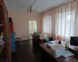 Здание кад. № 26:09:020901:8, пл. 1488.60 кв. м. по адресу СК, Туркменский район, с. Камбулат, МТФ №2.