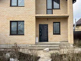 Дом 141,4 м² и участок 516 м² в Краснодарском крае. Земельный участок площадью 516 кв. м, земли населенных пунктов, для индивидуального жилищного строительства, расположенный по адресу: Краснодарский край, Тихорецкий, Тихорецк, Открытая ул, д.8, с кадастровым номером: 23:50:0302024:348. Жилой дом…