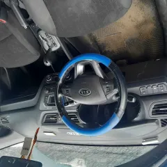 KIA Rio, 2012, VIN Z94CC41BBCR024965, номер кузова Z94CC41BBCR024965, цвет голубой, рабочий объем 1591 см³, мощность 123 (90.5) кВт/л.с., экологический класс четвертый, легковой седан. Ключ и документы в наличии. Сколы, царапины, повреждения ЛКП по кругу кузова, возможны скрытые недостатки ДВС и…