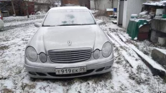 Mercedes-Benz E-200 Kompressor, 2003 года выпуска, VIN WDB2110421A238489, белый, бензиновый двигатель 1.8 л (163 л.с.), госномер T9I9EK09 (не на ходу).
