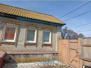 Дом 34,2 кв.м., участок 402 кв.м., Астраханская обл. Жилое здание, площадь: 34,2 кв.м., кадастровый номер: 30:01:050302:2365 и земельный участок, площадь: 402 кв.м., категория земель: Земли населенных пунктов, разрешенное использование: Под индивидуальное жилищное строительство, кадастровый номер…