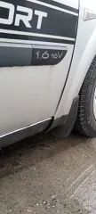 Renault Megan, 2005 - автотранспортное средство Рено Меган, 2005 г.в., VIN VF1LM1B0H33612300, номер кузова VF1LM1B0H33612300. Требуется замена тормозных дисков и колодок по кругу, имеется трещина на лобовом стекле, ремонт или замена капота, имеются сколы и царапины по всему кузову, пороги под…