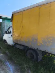 <p>Грузовой автомобиль, модель: 232550, год изготовления: 2011, цвет: белый, VIN: X72232550B0000281, вид собственности: индивидуальная. Особенности тех. состояния: коррозия по кузову, отсутствует бампер, голоска блока цилиндров и навесное оборудование.</p>