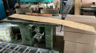 Имущественный комплекс по адресу: Республика Саха (Якутия), г. Мирный, шоссе Чернышевского, д. 1, состоящий из: нежилого здания (трансформаторная подстанция ВЛ-10 КТП-1000 фабрики Р2) с кадастровым номером 14:37:000105:194, общей площадью 16 кв. м., нежилого здания (гаражи) с кадастровым номером…